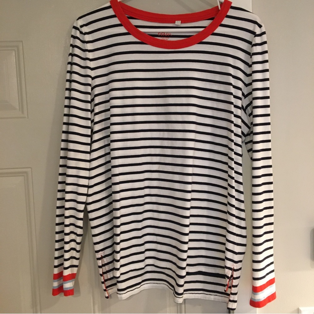 Boden long sleeve tee shirt.
